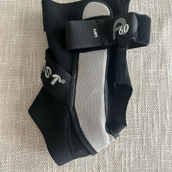 AirCast ankle support: Large/Left - Picture 4 of 5